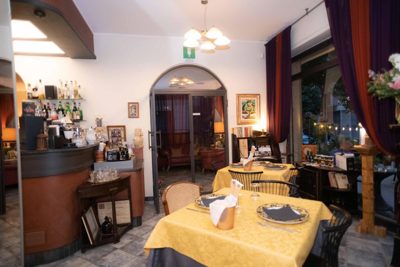 Hotel Magnolia Albenga Exteriér fotografie