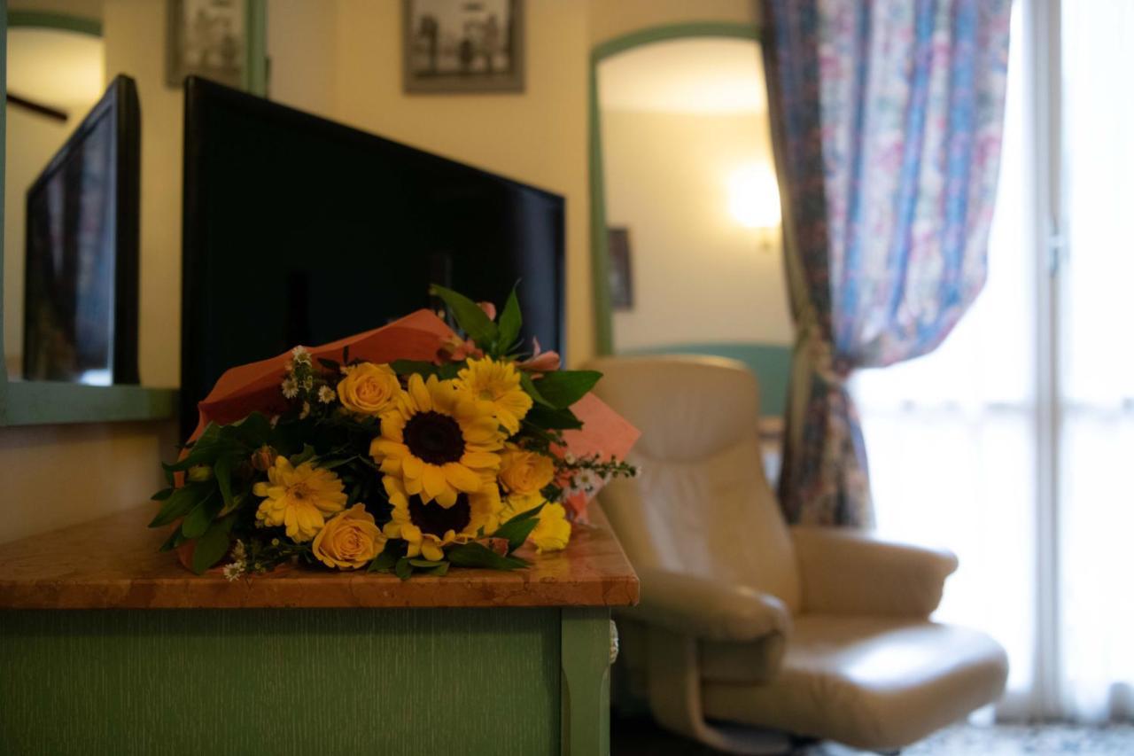 Hotel Magnolia Albenga Exteriér fotografie