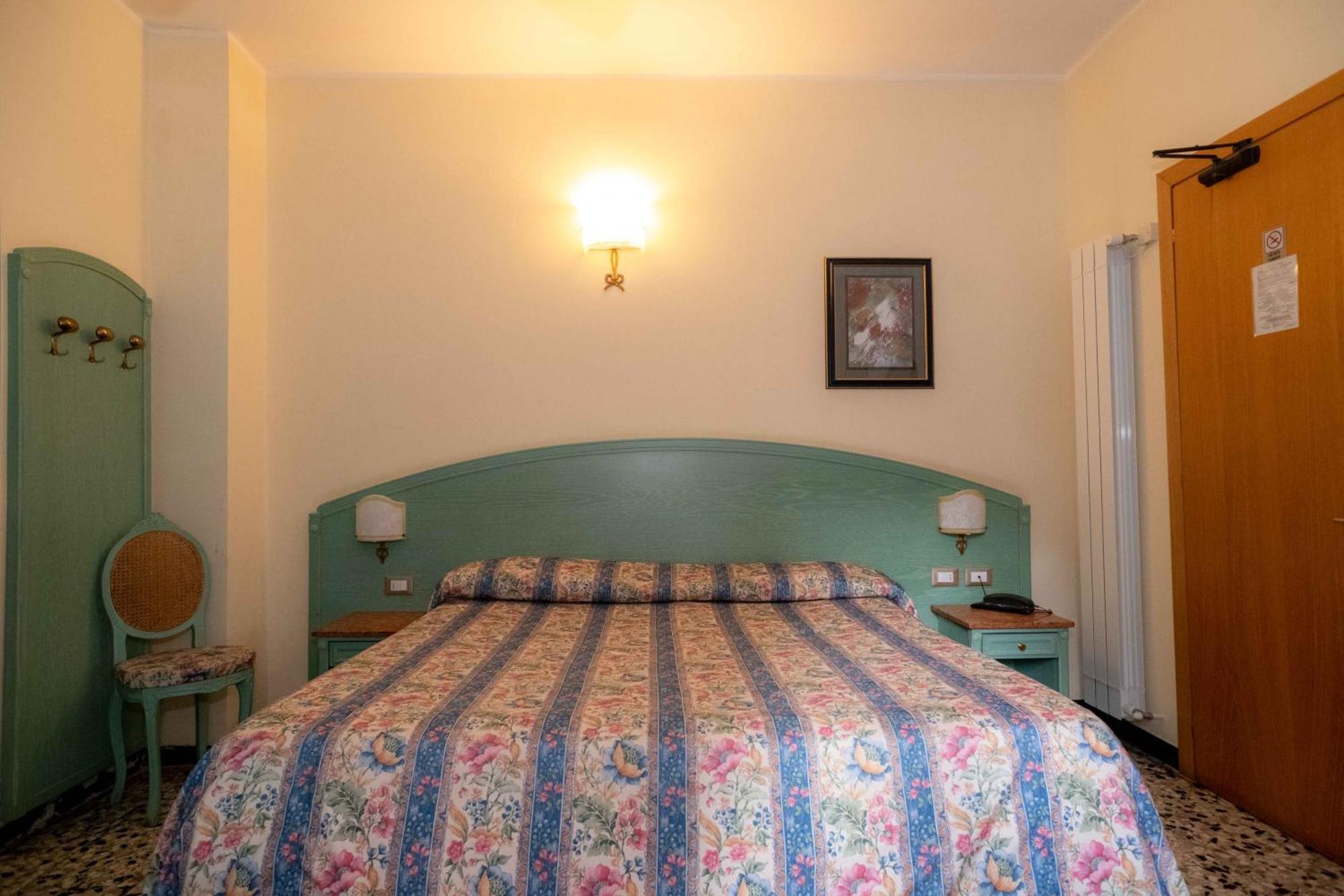 Hotel Magnolia Albenga Exteriér fotografie