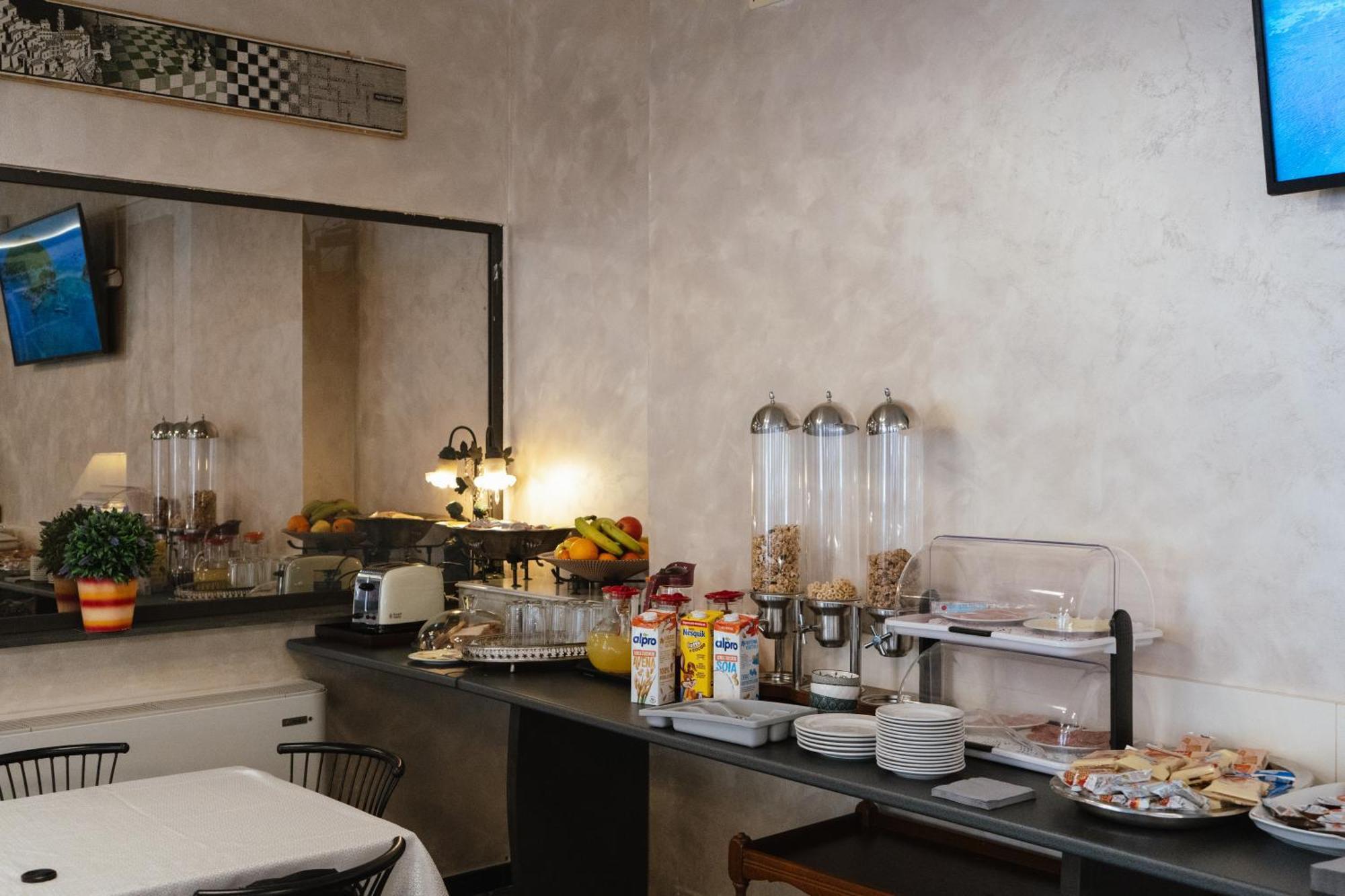 Hotel Magnolia Albenga Exteriér fotografie
