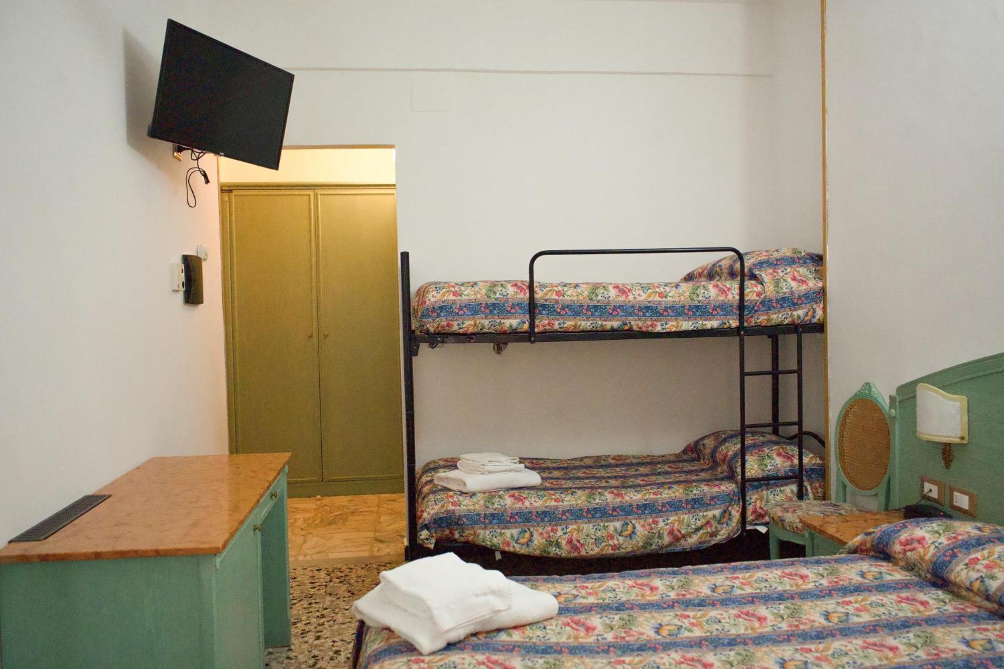 Hotel Magnolia Albenga Exteriér fotografie