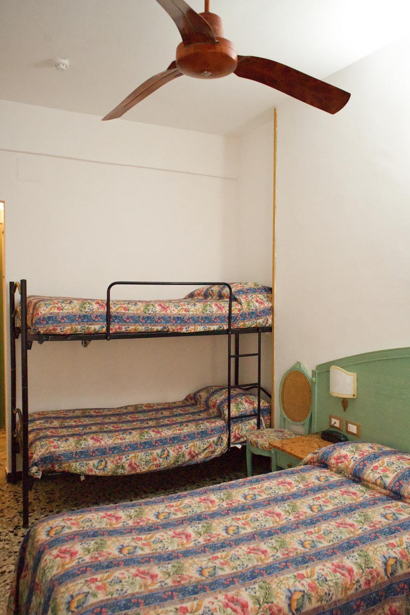 Hotel Magnolia Albenga Exteriér fotografie